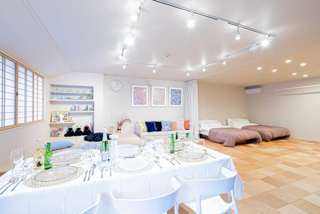 D3 Hotel Gallery2 Osaka Bagian luar foto